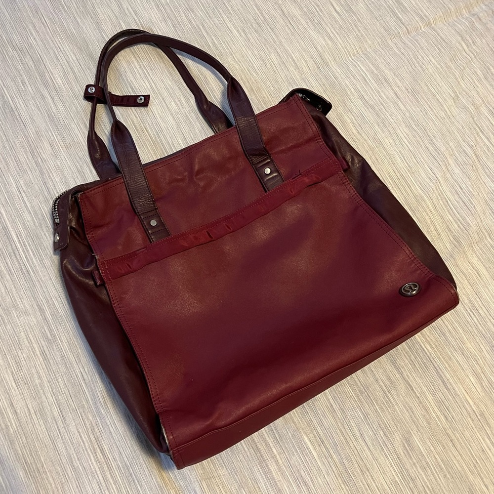 Lululemon Follow Your Bliss Bag - Wineberry